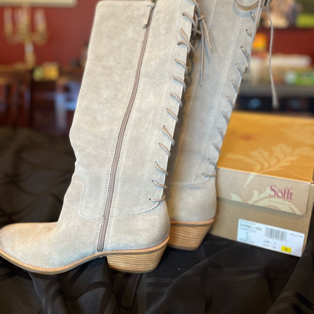 Soft sharnell boots